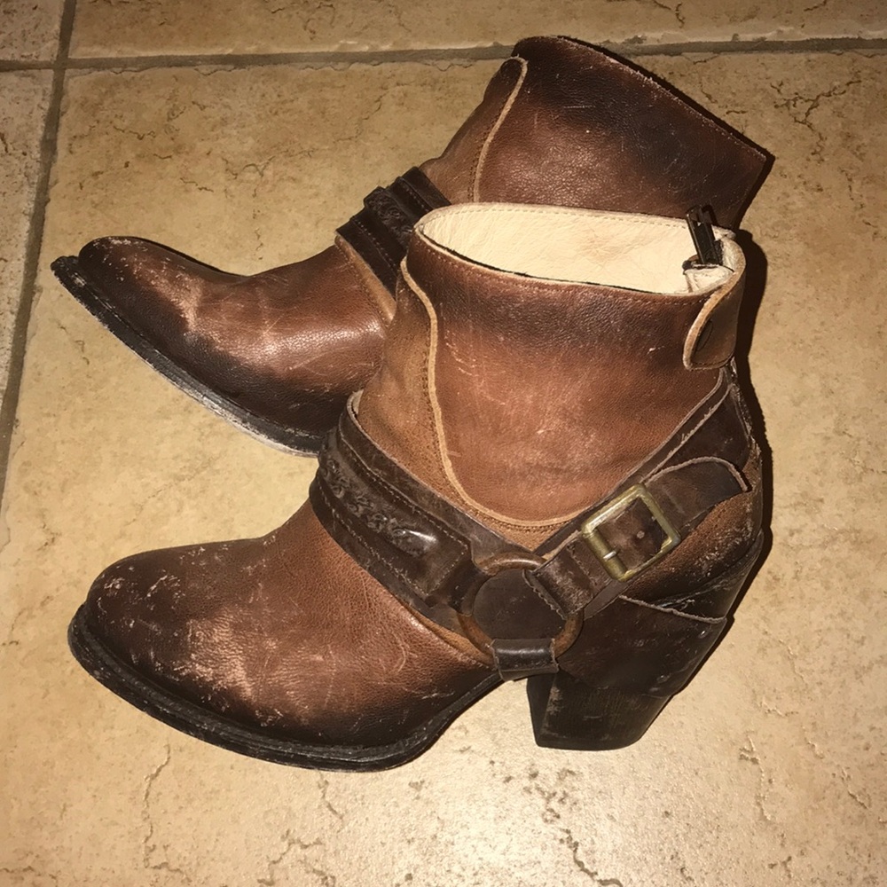 Freebird El Paso distressed boots